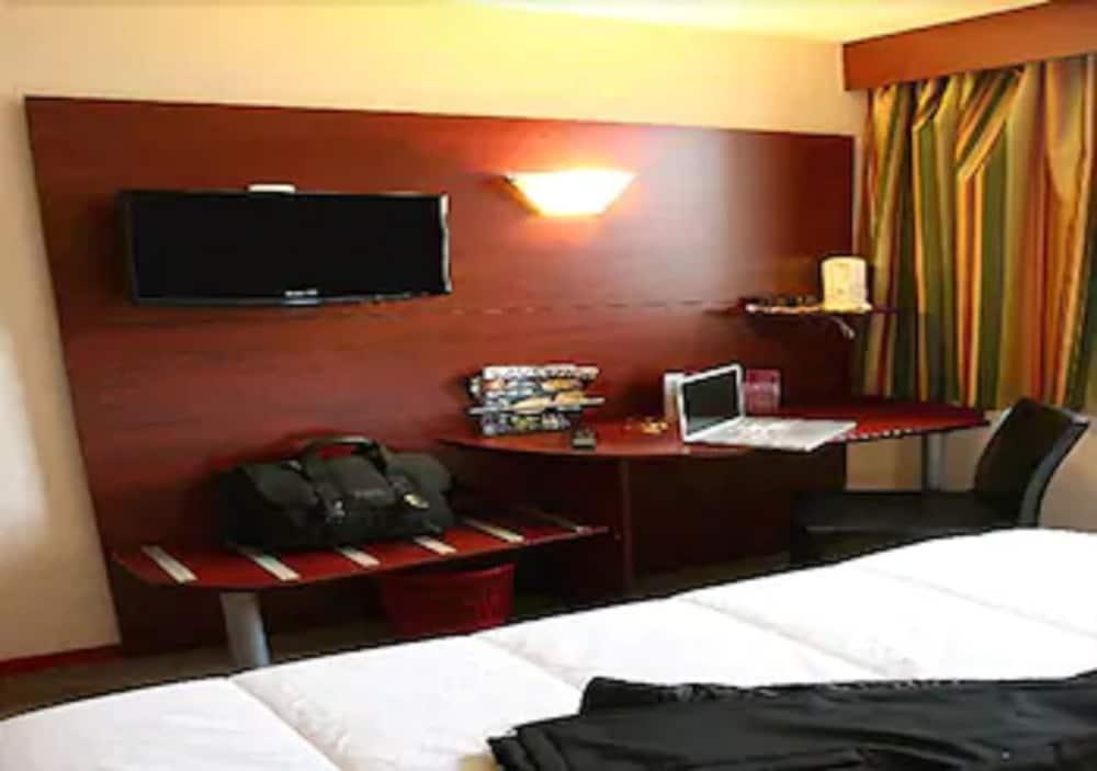 Hôtel Gallieni Gennevilliers Buitenkant foto