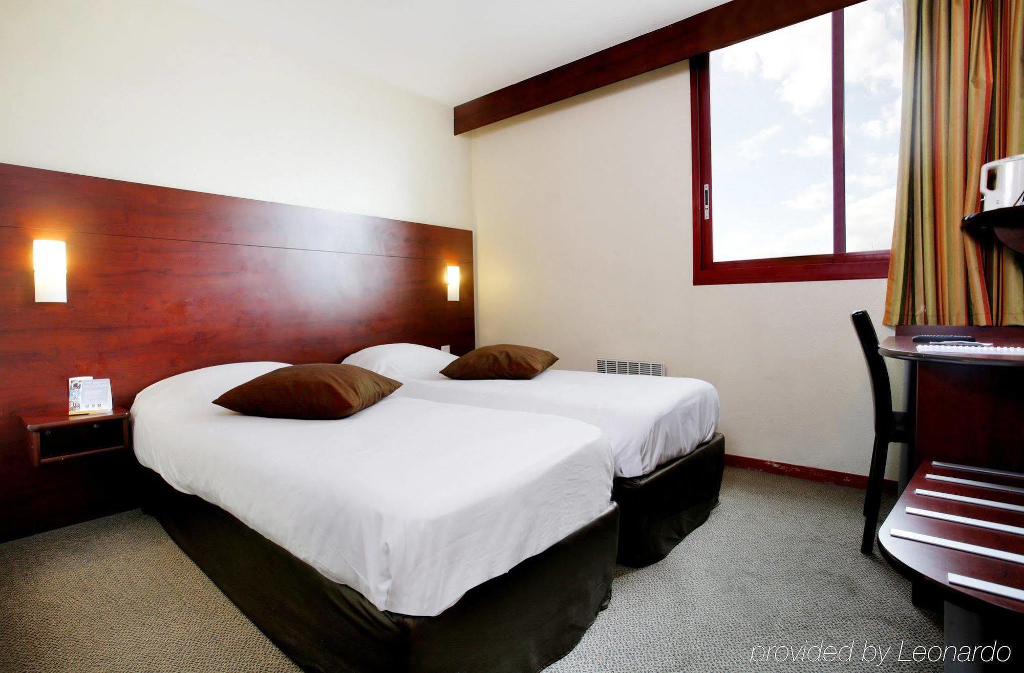 Hôtel Gallieni Gennevilliers Buitenkant foto